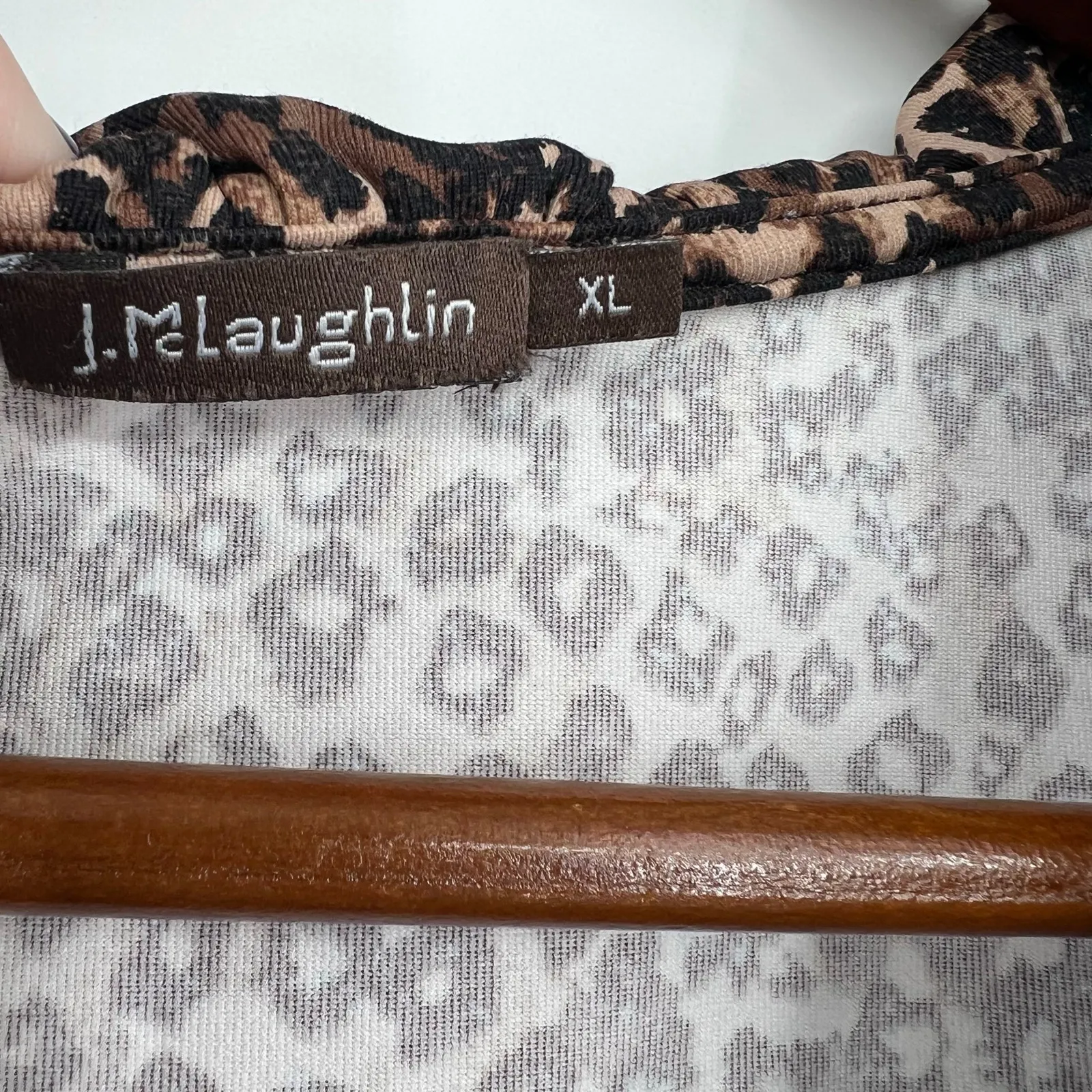 J. McLaughlin durham ruffle neck catalina cloth leopard print blouse size XL - Image 6