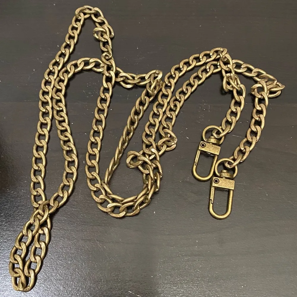 Handmade Blue Embroidered Butterfly & Flowers Wooden Top Handle Chain Strap Bag - Image 14