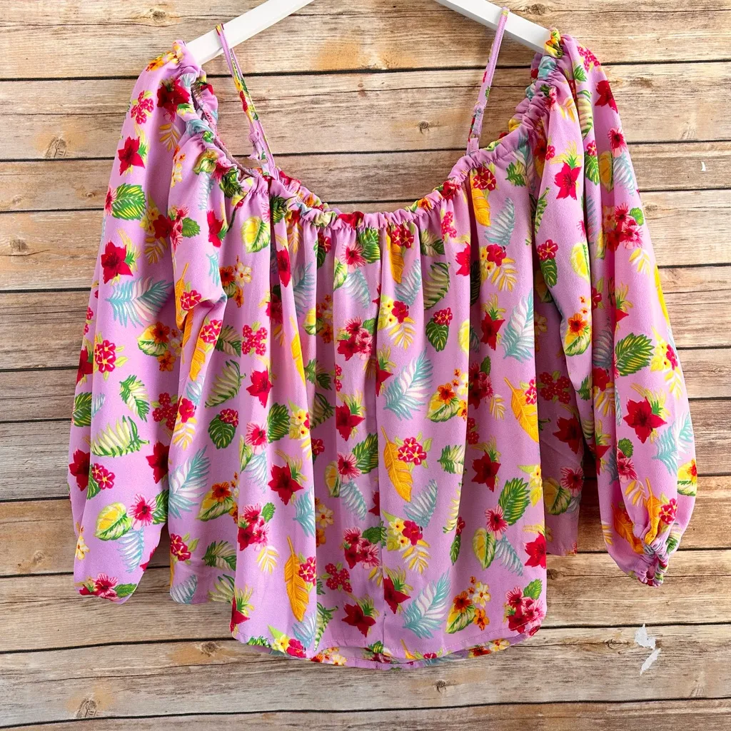 Romeo & Juliet Couture Blouse Women’s Size Medium Floral Cold Off Shoulder NWT - Image 2