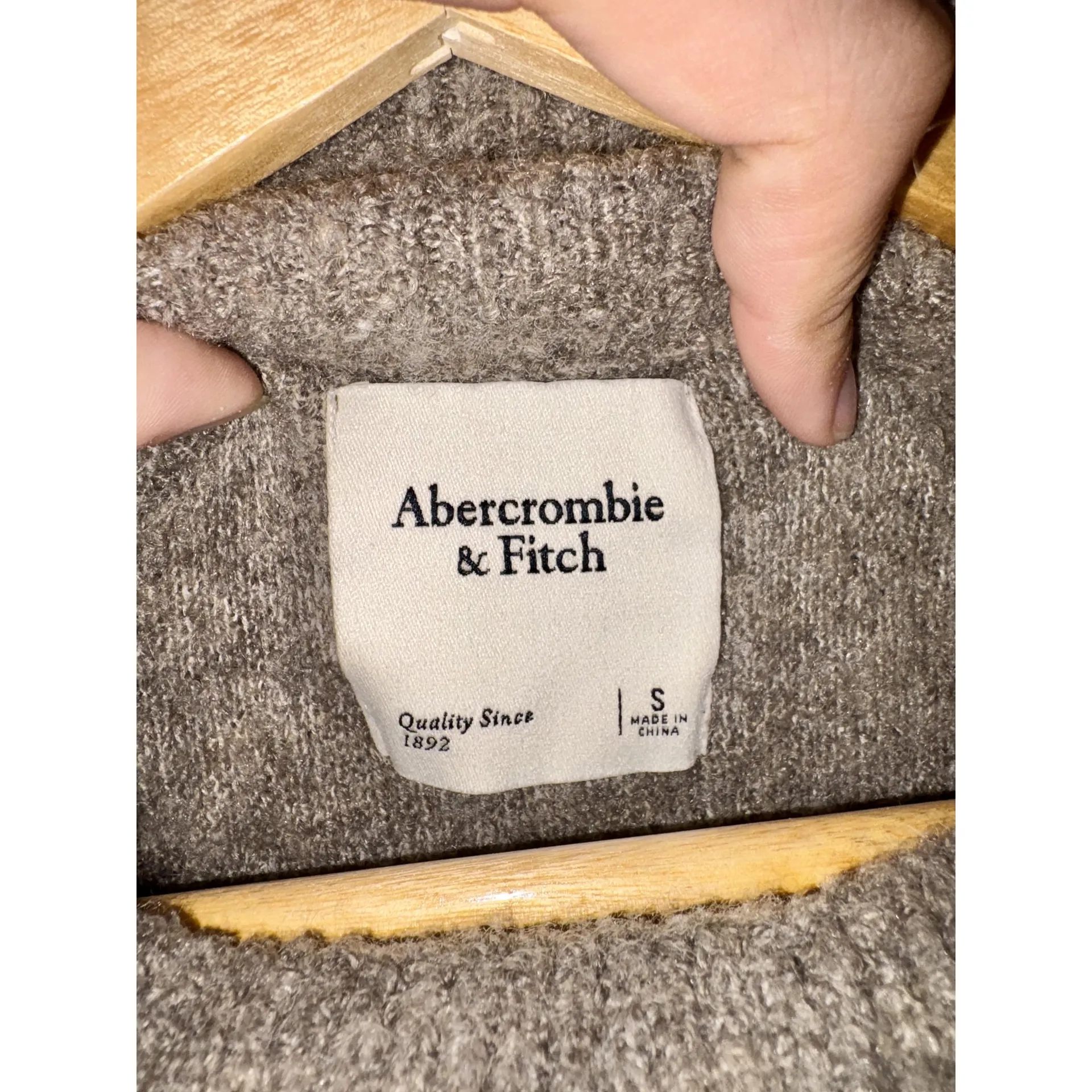 Abercrombie & Fitch Gray Ribbed Knit Long Sleeve Mock Turtleneck Sweater Size S - Image 4