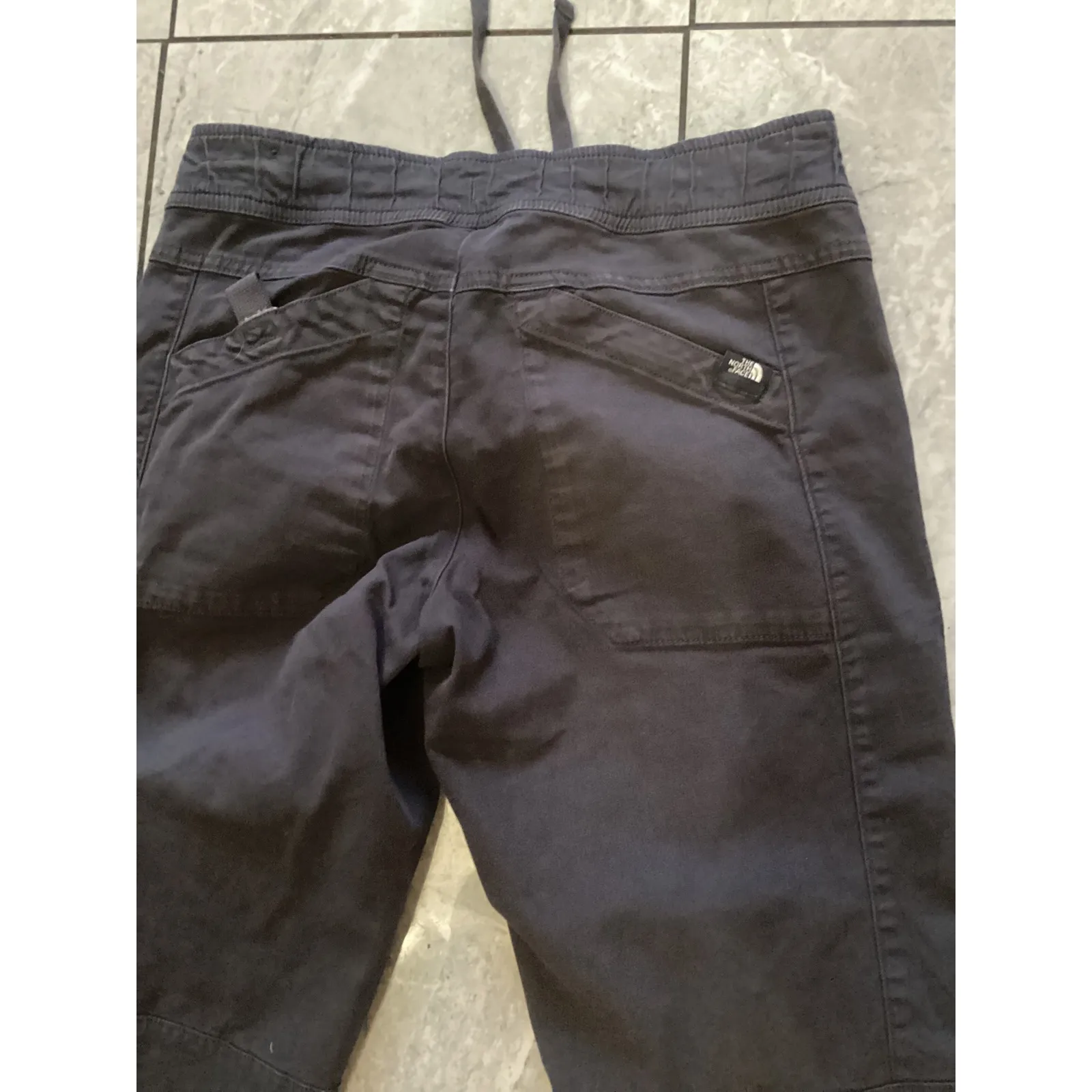 The North Face Womens XS Elastic Waist Cargo Pants Dark Gray Organic Cotton - Image 4