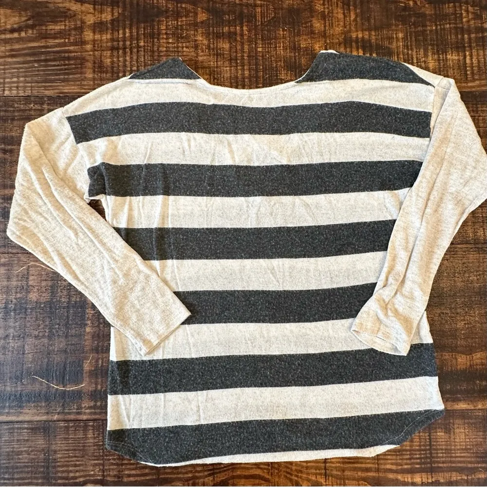 Promesa Striped Cross Back Sweater - Image 2