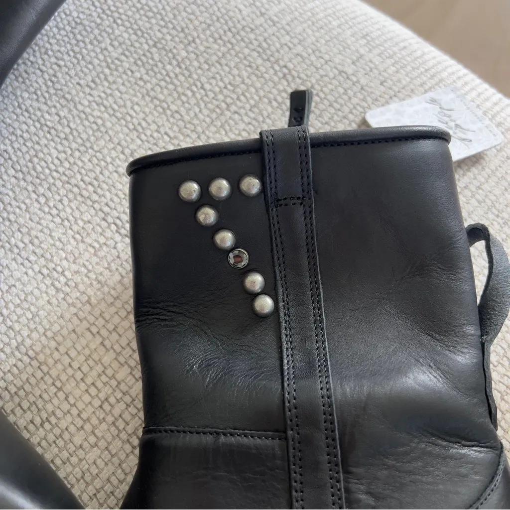 NWT Free People We The Free Axel Leather Ankle Boots Without Harness in Black - Image 7