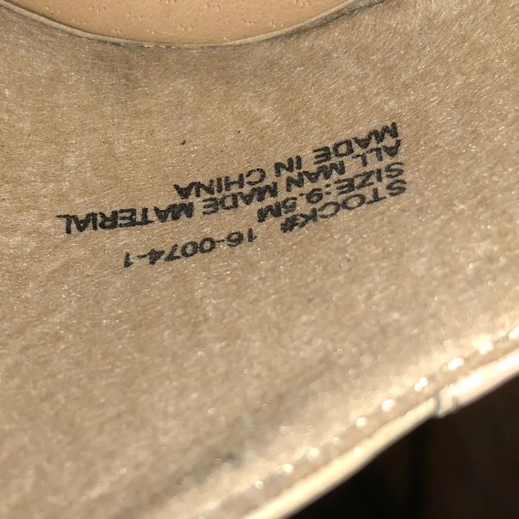 Size 9.5 Comfortview bone pump - Image 8