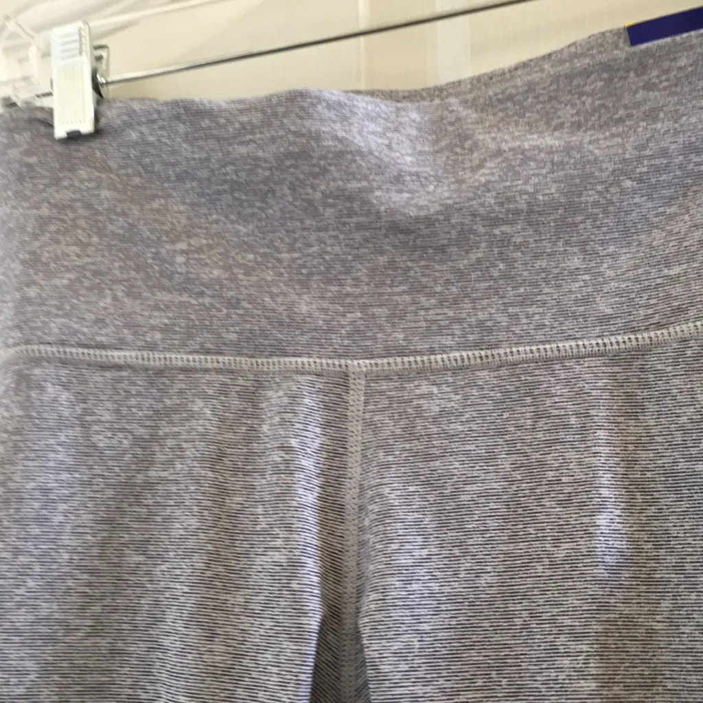 FINAL MARKDOWN NWT joy lab high rise leggings small - Image 3