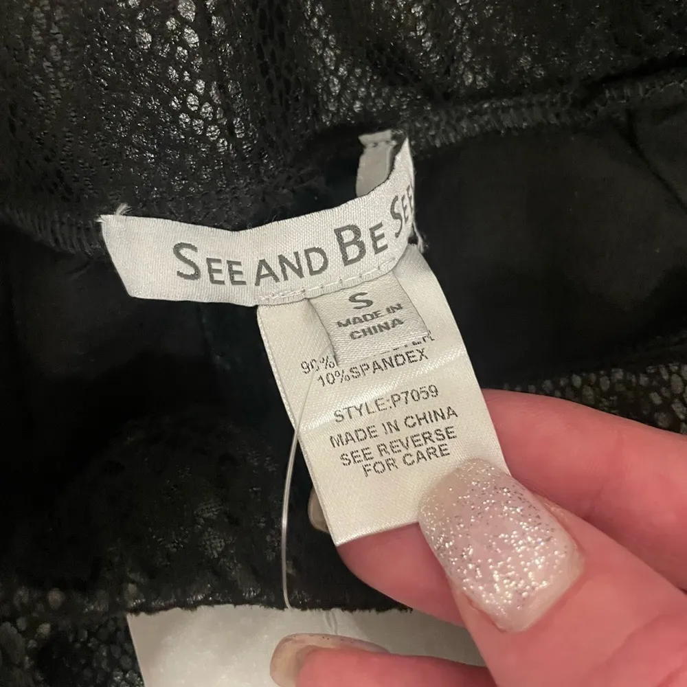 See and Be Seen Faux Leather Legging Pants Women Small Snakeskin Ankle Edgy Chic Black - Image 6