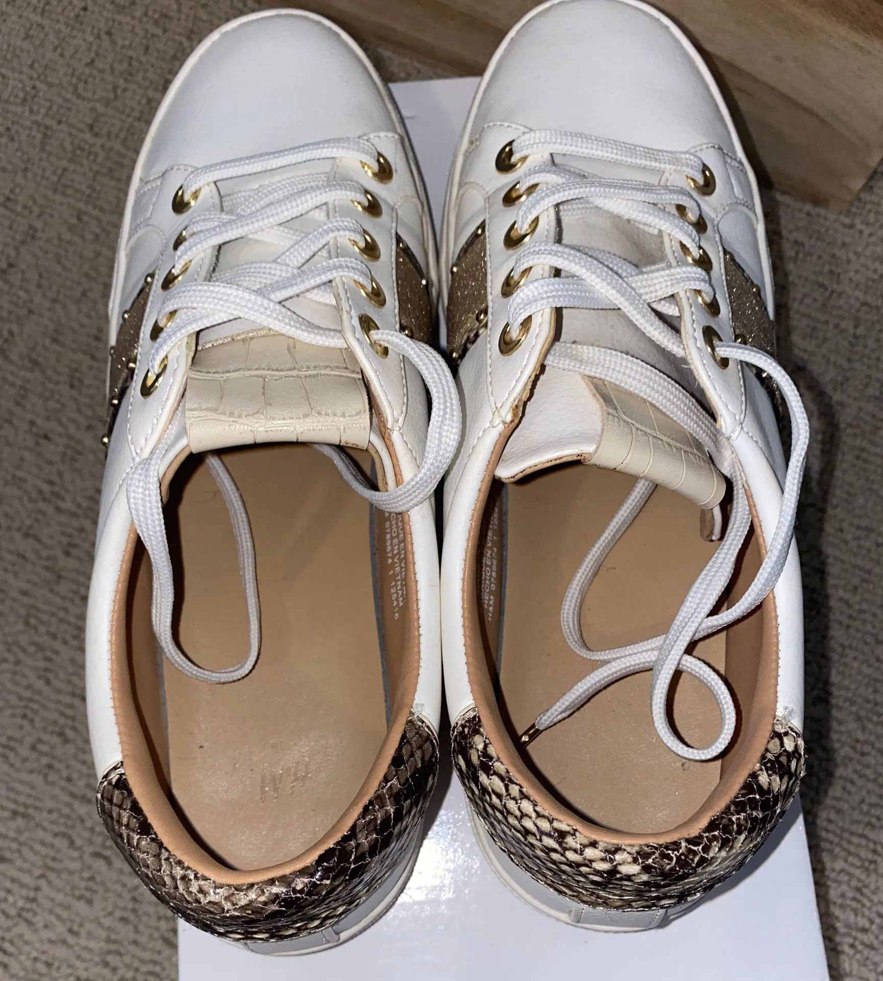 Gold Snakeskin Sparkly Sneakers Size 7 - Image 4