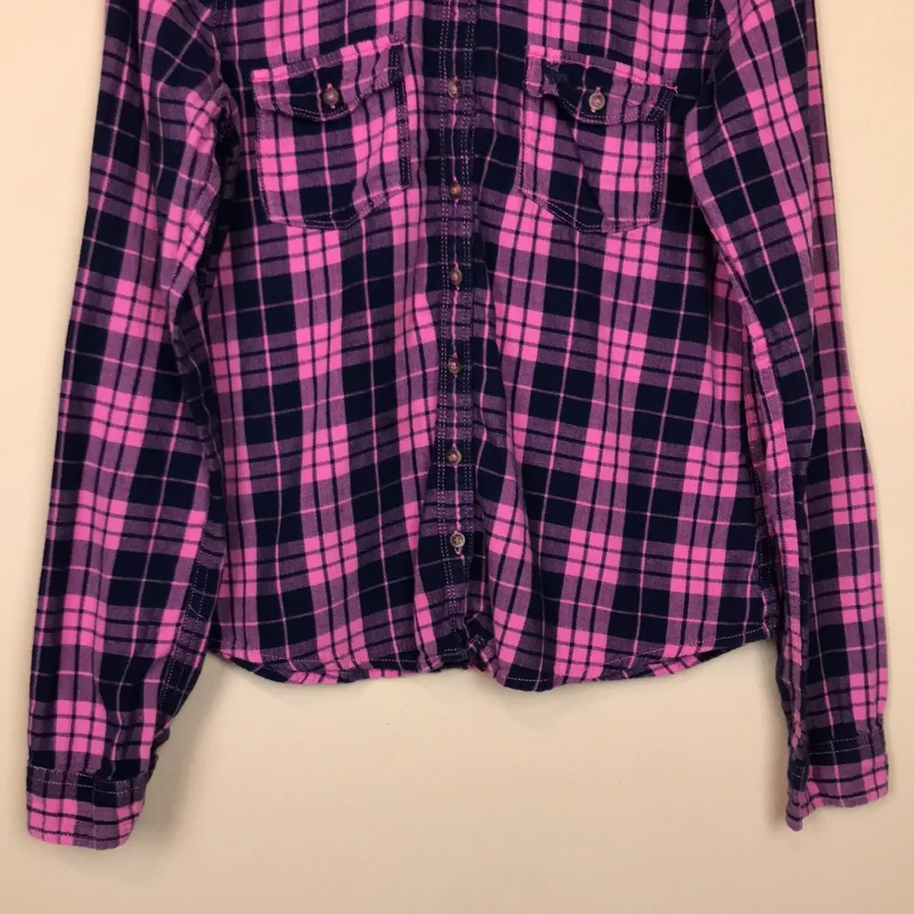 Abercrombie & Fitch Women’s Plaid Flannel Pink Blue Button-Up Long Sleeve Shirt - Image 3