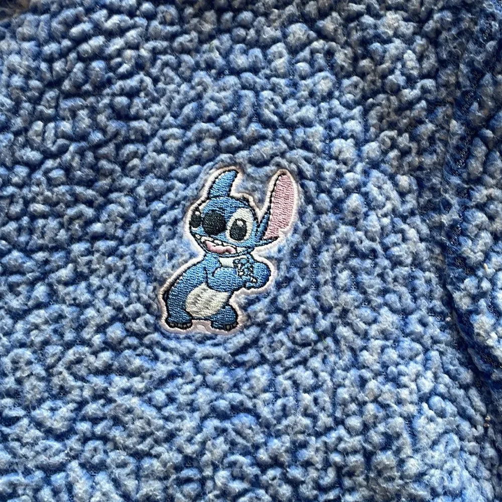 Disney Lilo and Stitch Sherpa Quarter Zip Pullover Size Medium - Image 2