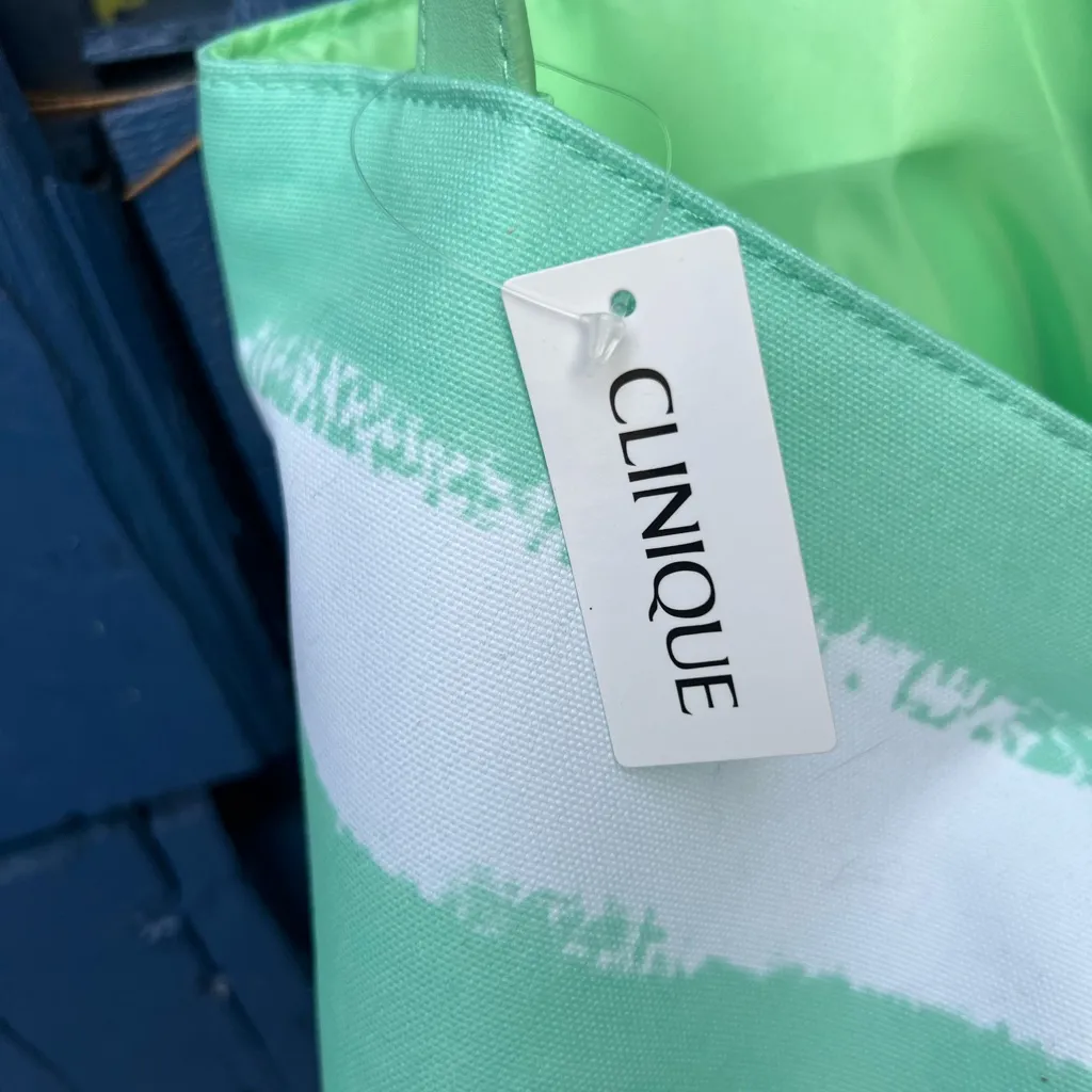 Clinique Green and White Striped Tote - Image 6