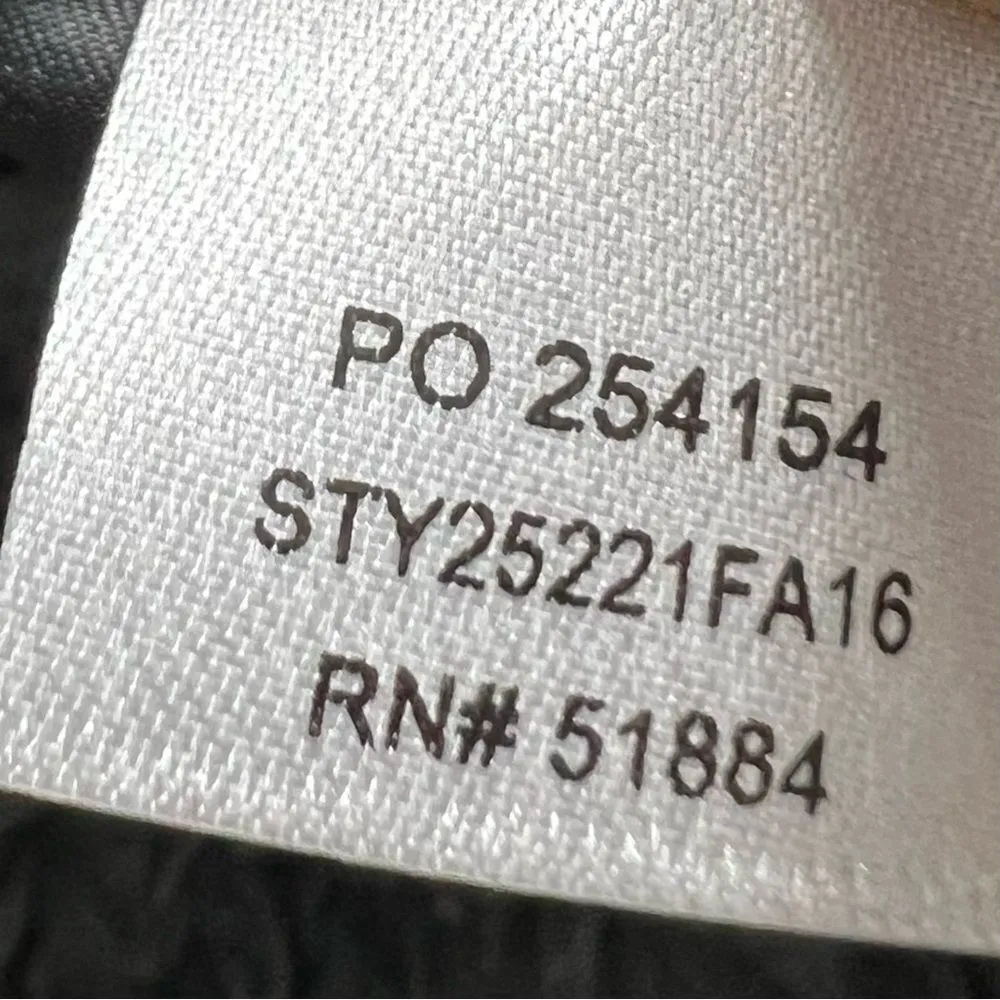 Patagonia Los Gatos Reversible Sleeveless Hooded Zip Up Vest - Image 12