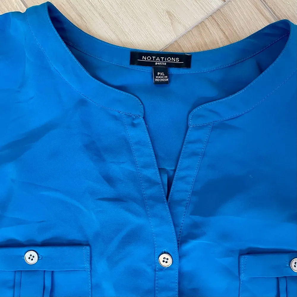 Notations Button Down Blue Top With Leather Sleeve Accents Clips Size PXL - Image 6