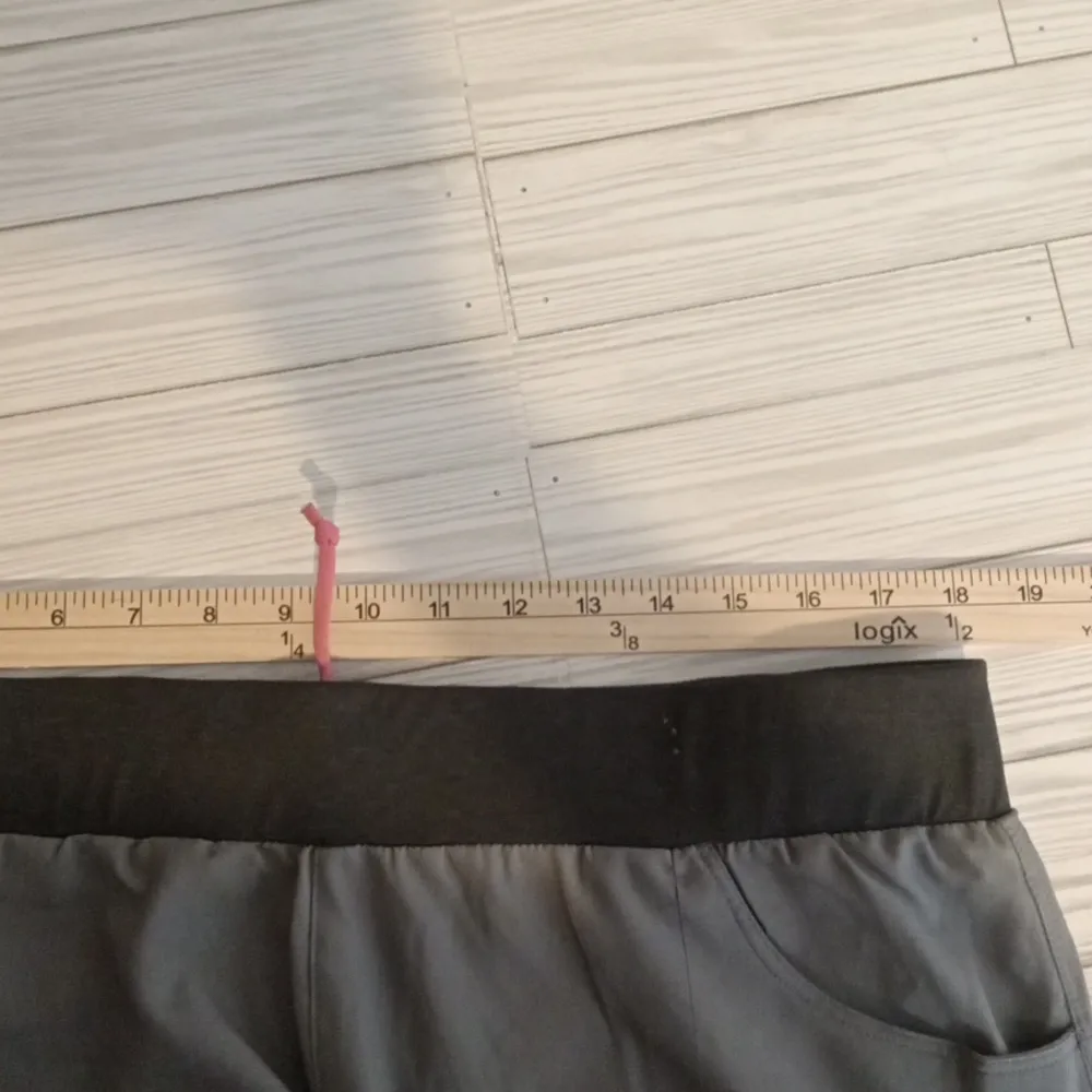 Bontrager Loose Fit Gray Shorts Kalia Style Cycling Non Padded Shorts Size XL - Image 10