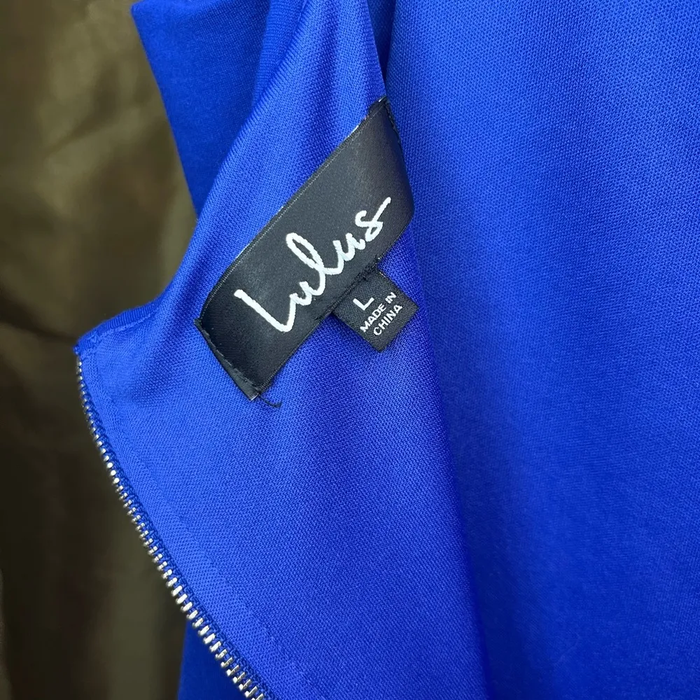 Lulus  blue midi dress with slit size large - Image 3