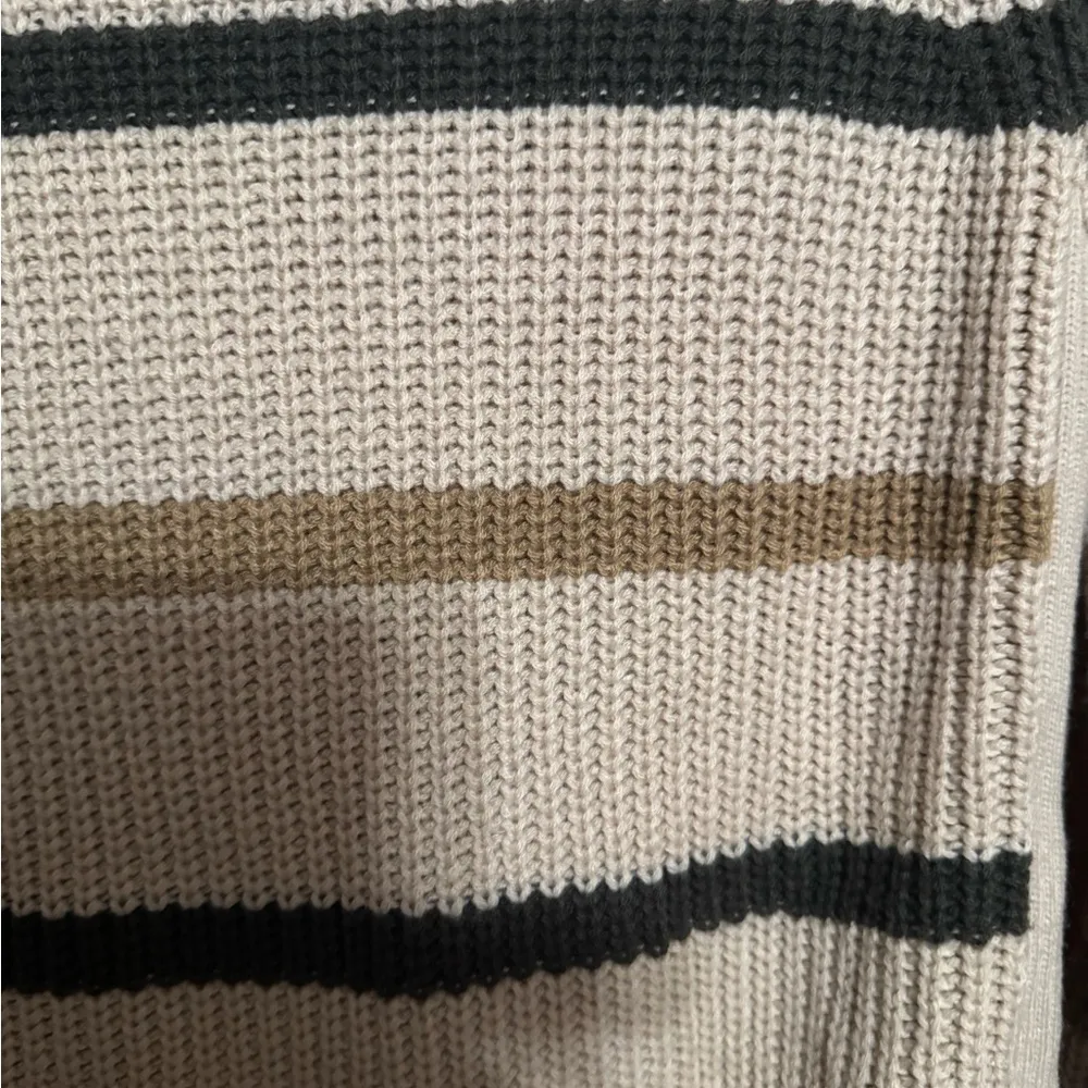 Cloud chaser turtleneck sweater size large - Image 2