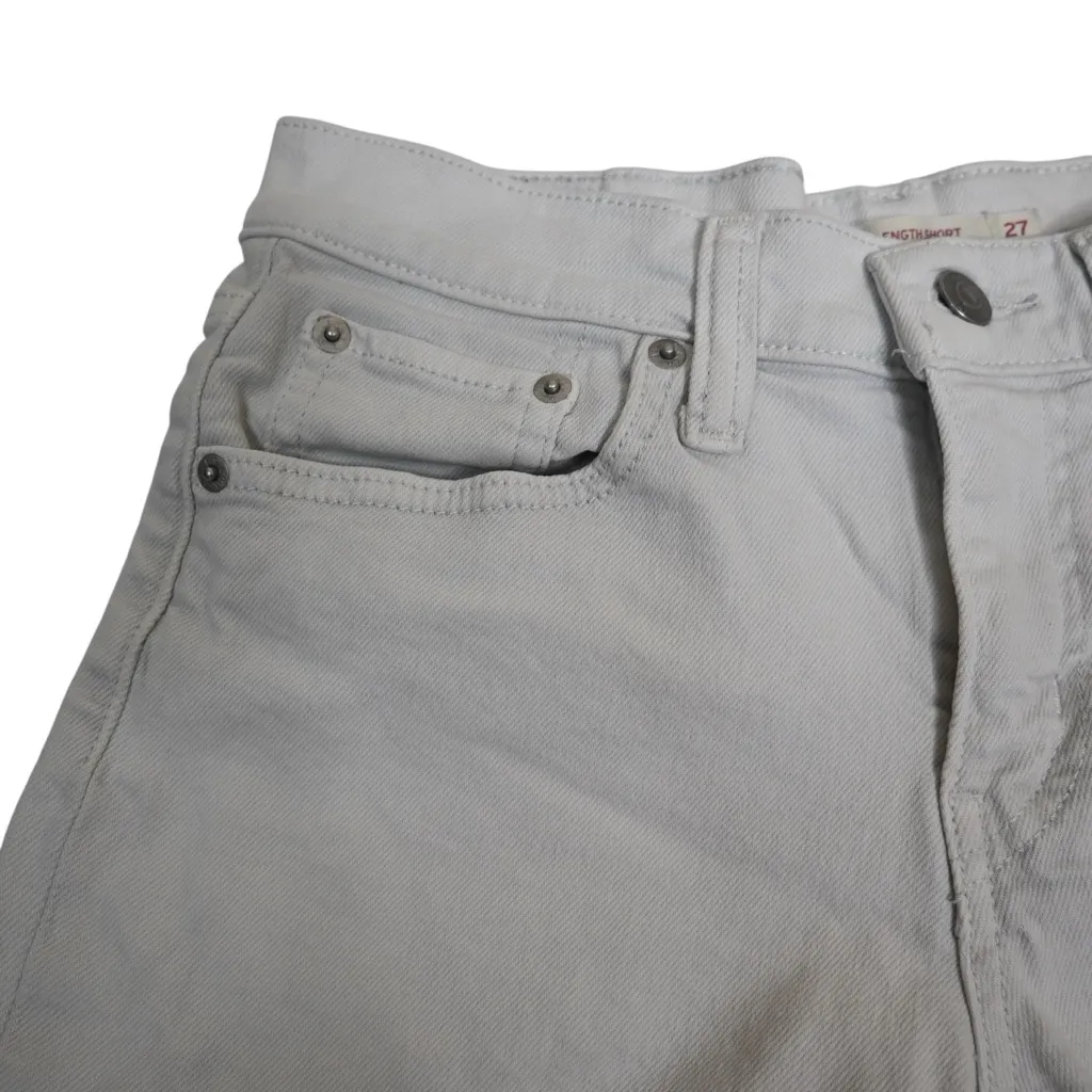 Levi's Women's 27 Mid Length Denim Jean Short - Image 3