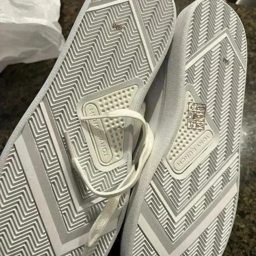 Tory Burch Howell Court Sneaker Titanium White/Petunia (pink) NWOT size 9 - Image 2