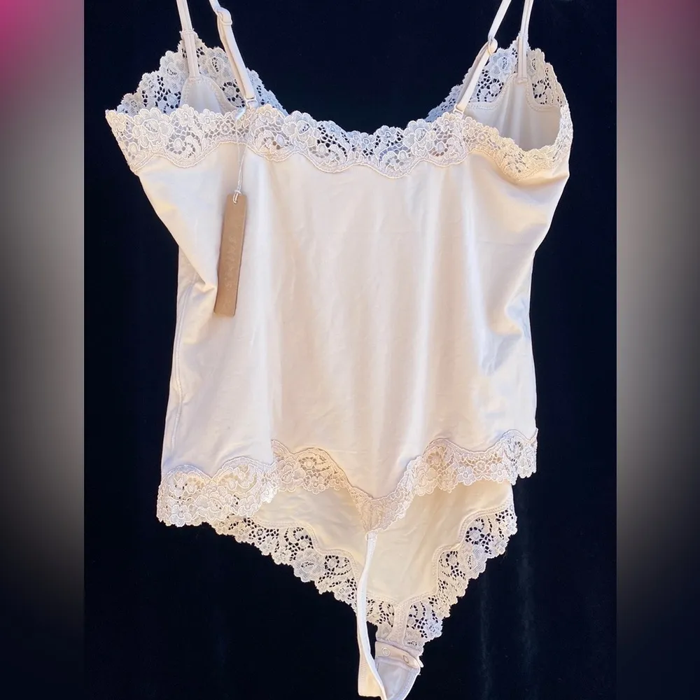 New SKIMS Fits EveryBody Lace Cami Bodysuit Snap Closure Size 2X Color Sand - Image 5