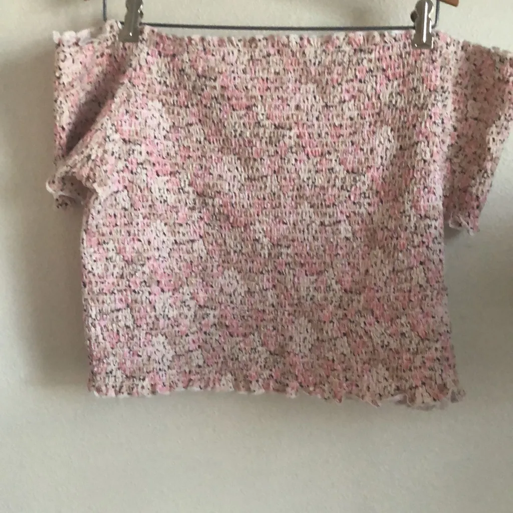 H&M Floral Crop Top. - Image 3