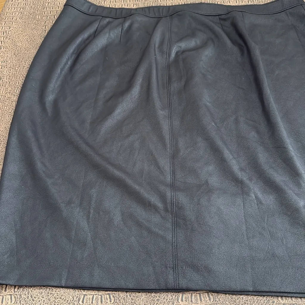 Lane Bryant Black Faux Leather Pencil Skirt Size 28 Plus - Image 9