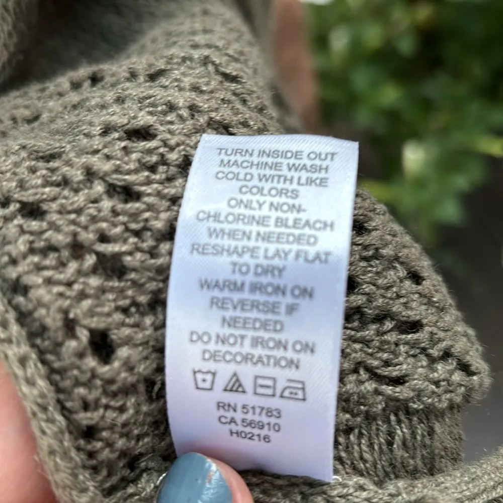 MAURICES Size LARGE Army Olive Green Open Weave Long Line Sweater Vest Boho - Image 10