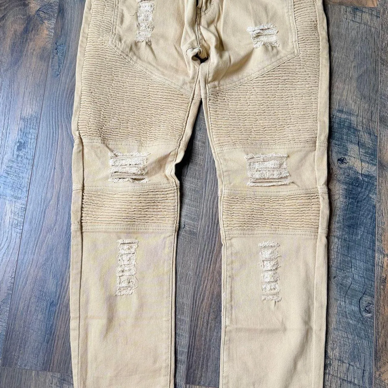 30” tan ripped jeans Size 30x28 - Image 2