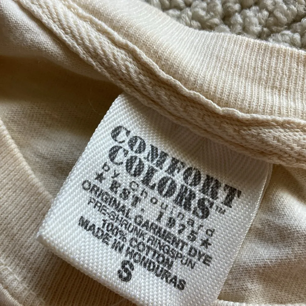 Comfort Colors Alpha Omicron Pi Smoke Out Arthritis Tan Long Sleeve T-Shirt S - Image 3