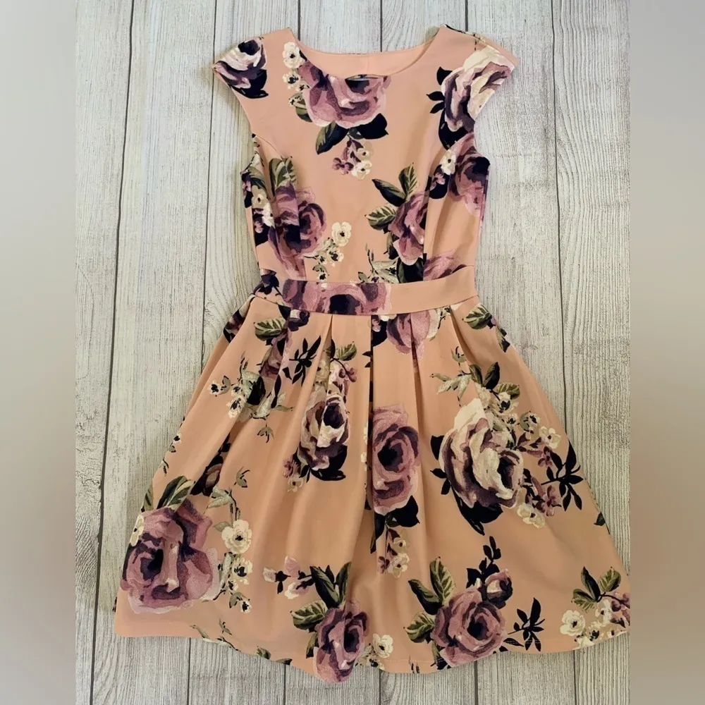 Pink Floral Cap Sleeves Flare Mini Juniors Dress - Image 6