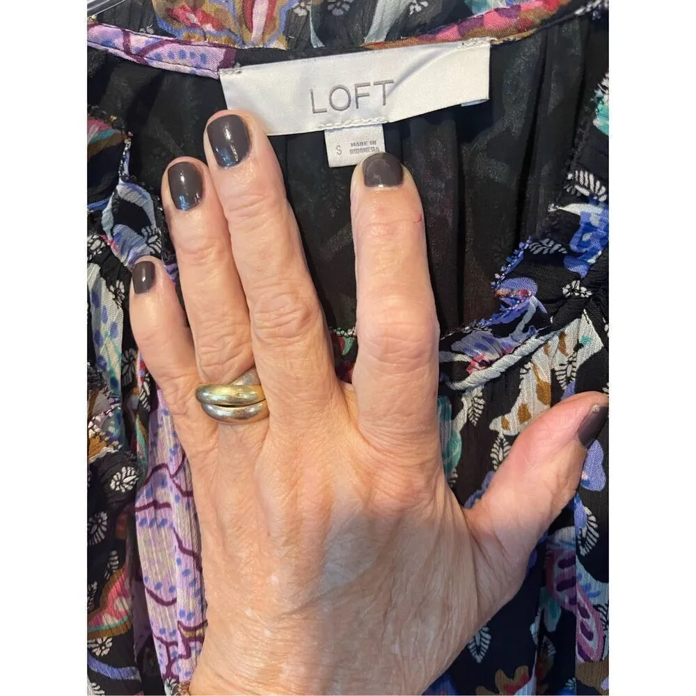 Loft Anne Taylor Lightweight printed top with flutter sleeves.SMALL - Image 5