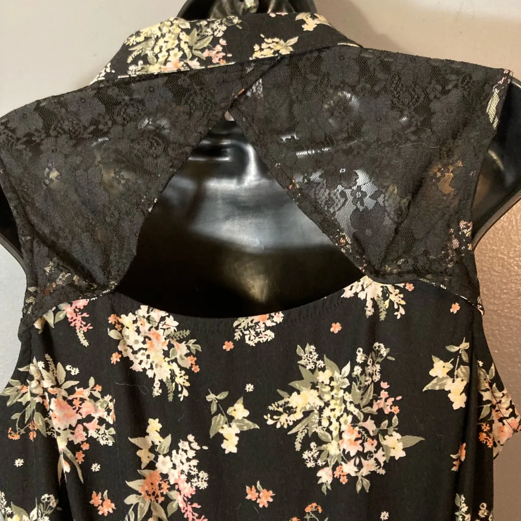 No Boundaries  Black Floral lace open back romper - Image 5