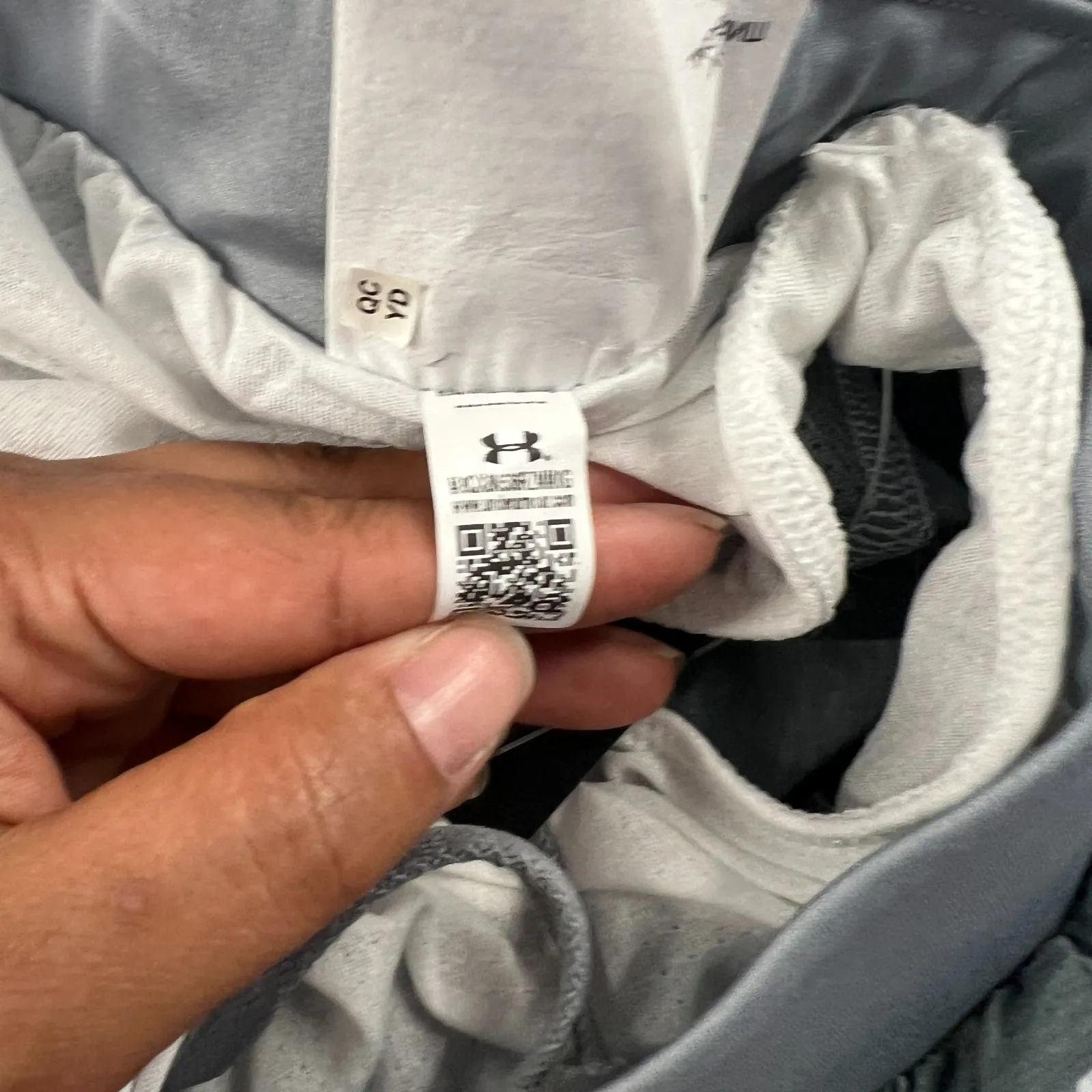 Under Armour Heatgear Fly By 2.0 Running Shorts Womens XS Gray Mesh Sweat Wicks - Image 11