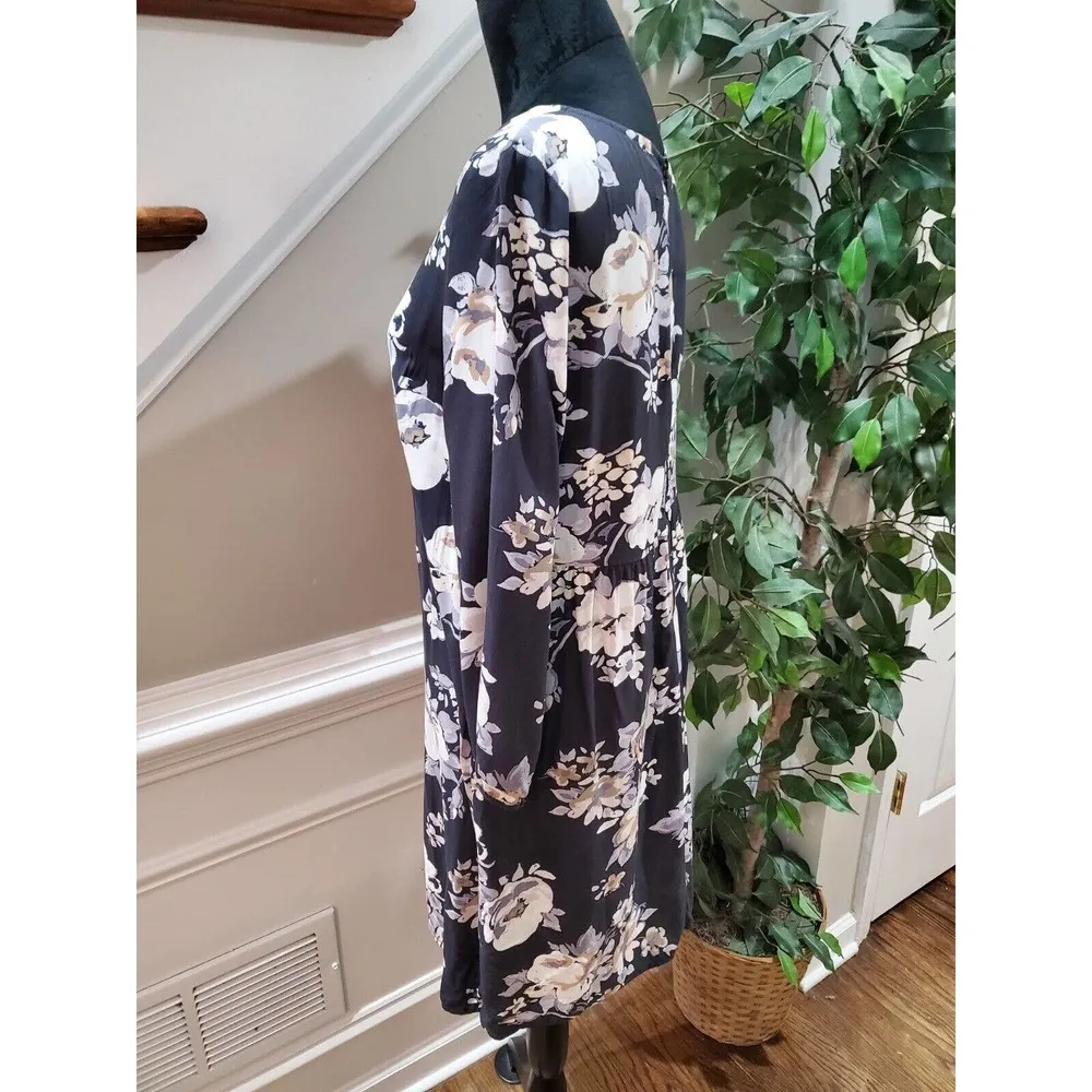 Old Navy Women's Black Floral Rayon Round Neck Long Sleeve Knee Length Dress M - Image 7