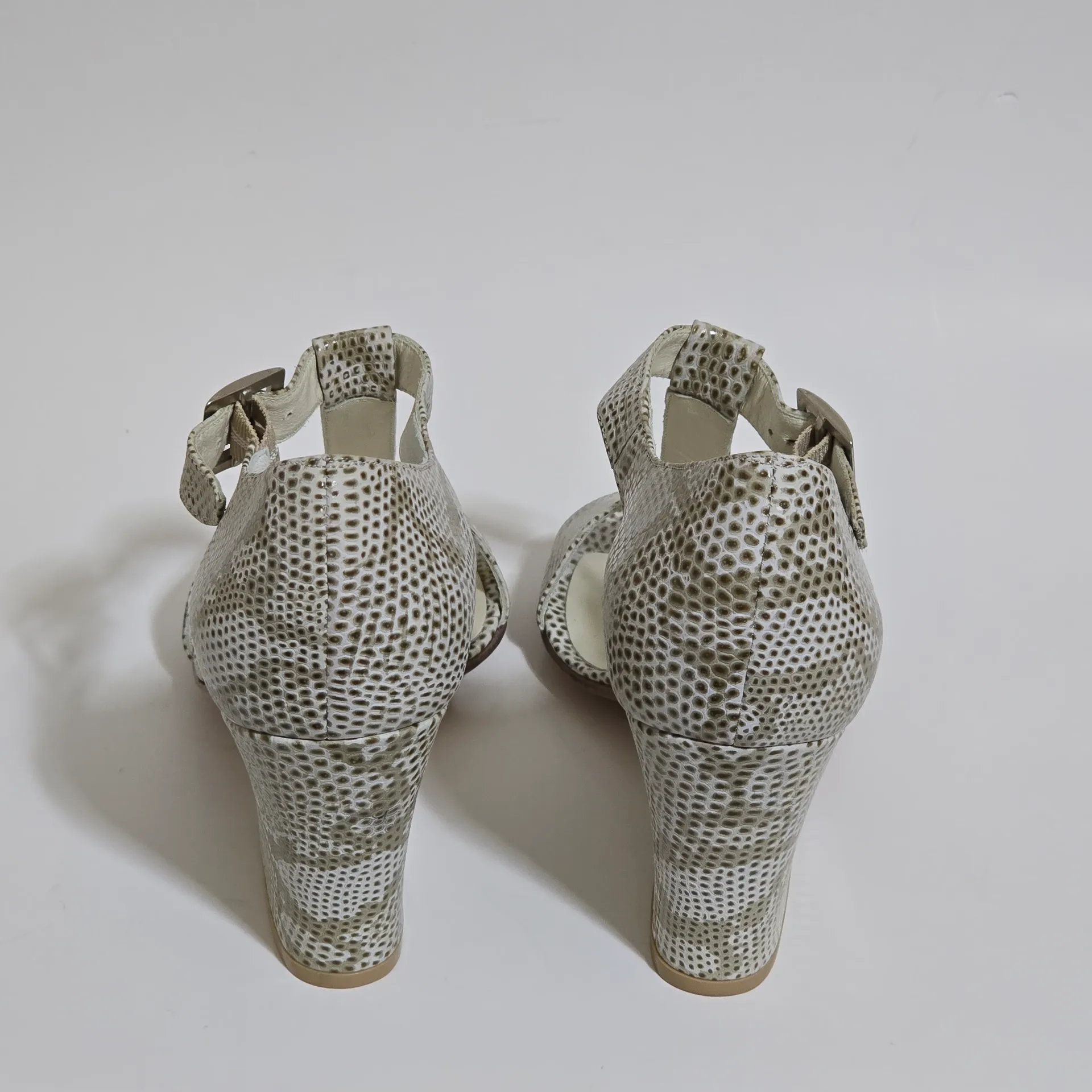 Vintage Prevata Italian Reptile Leather Heeled Sandals – Size 7½ - Image 4