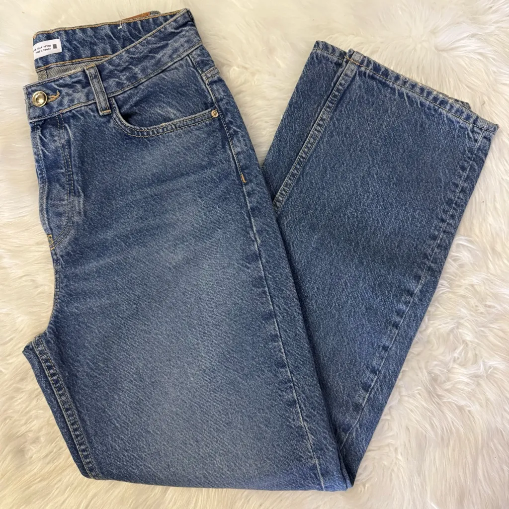 Zara Women’s High Rise Straight Leg Jeans Size 4 Button Fly Blue Wash - Image 7