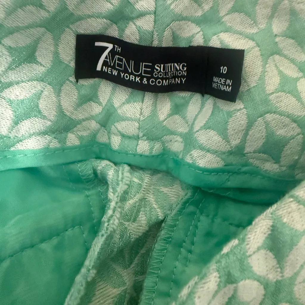 NY & Co 7th Avenue Mint Jacquard Shorts Size 10 Geometric Preppy Spring Summer Green - Image 9