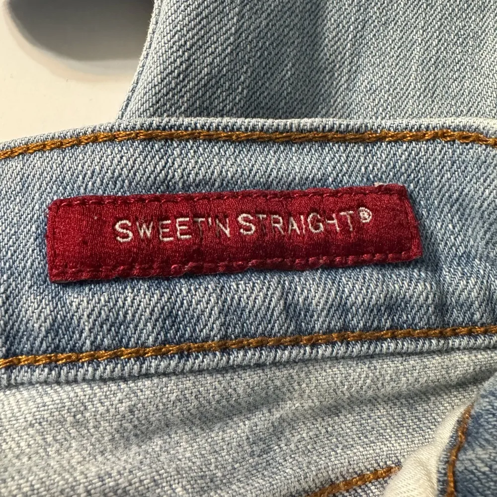 Lucky Brand 🍀 Sweet N Straight Holbrook Distressed Light Blue Jeans Size 6 - Image 13