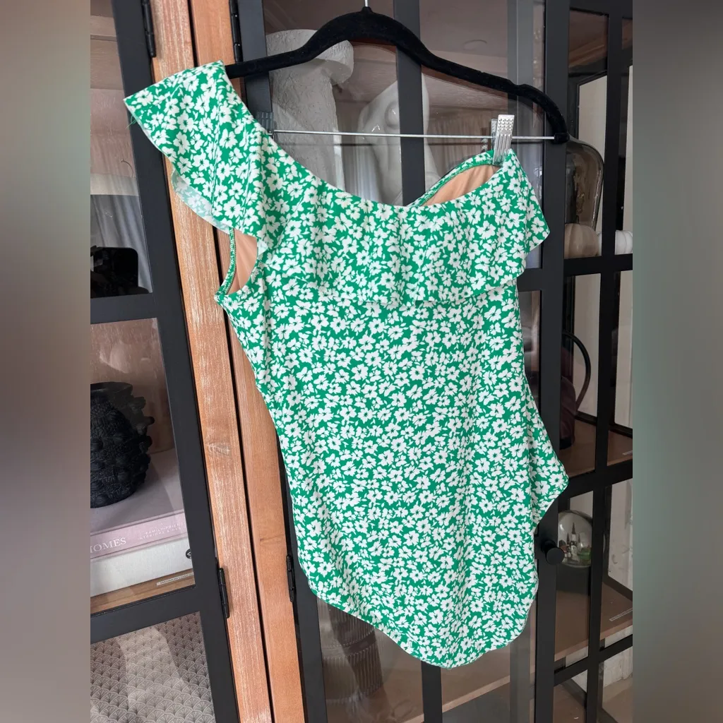 J. CREW one shoulder one piece swimsuit ruffle daisy print floral kelly green - Image 2