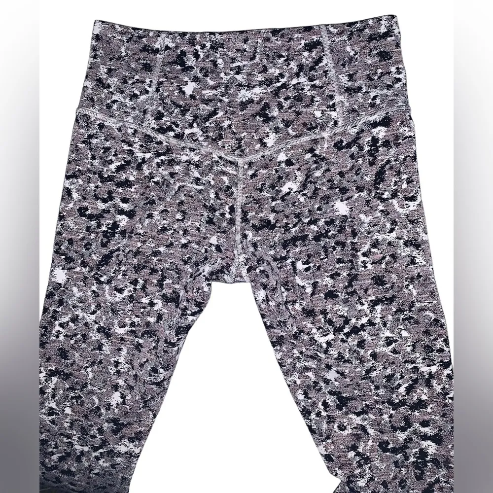 Athleta elation textured 7/8 legging - pixel animal print leopard mini cheetah - Image 7