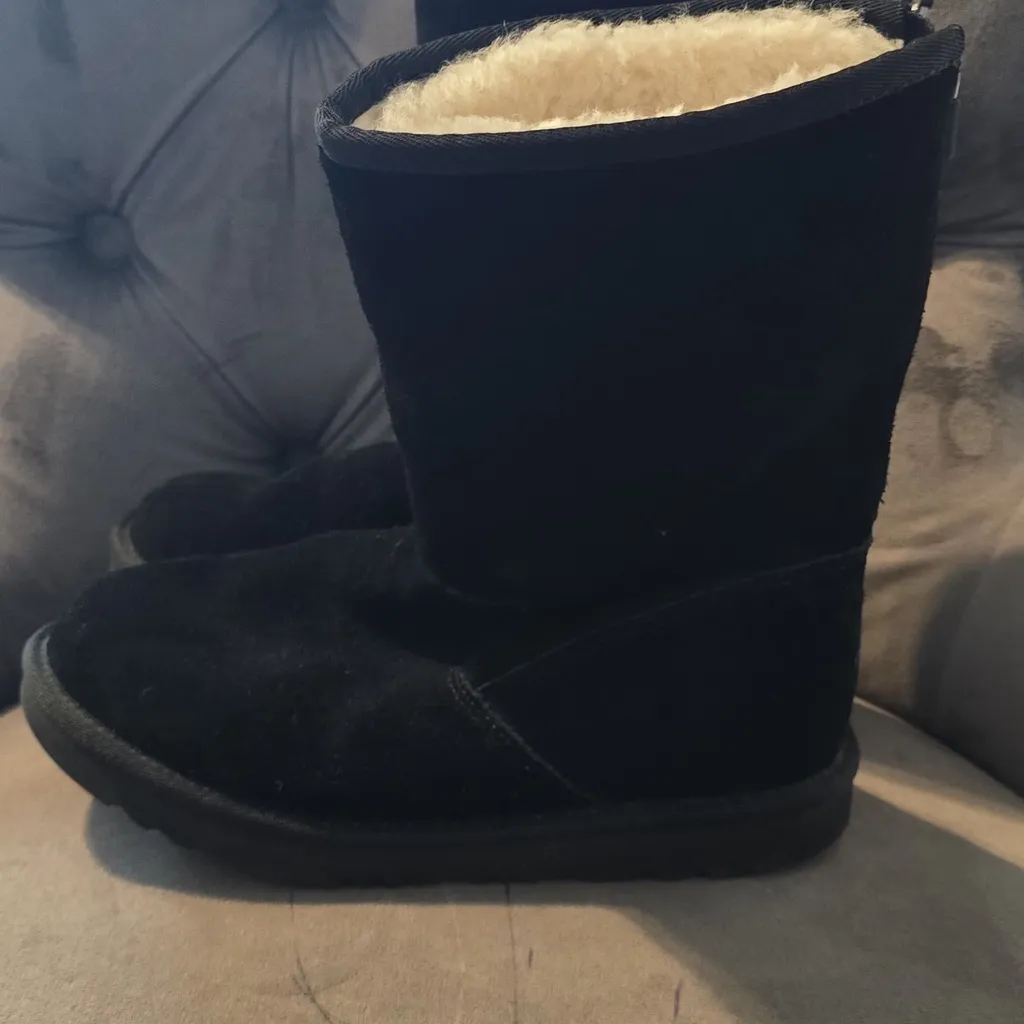 UGG Black Suede Boots with Zipper - Image 5