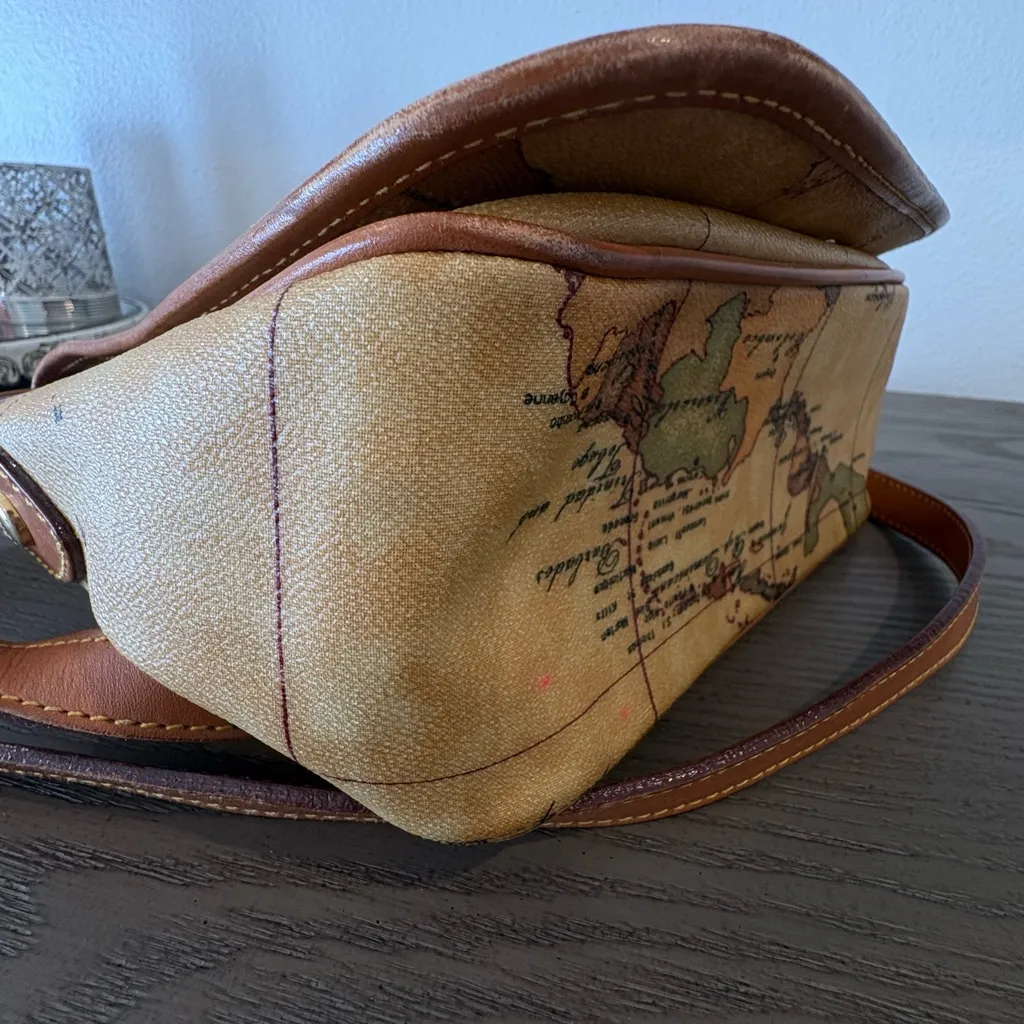 Alviero Martini 1ª Classe Geo Print Crossbody/Shoulder Map Bag Tan - Image 14