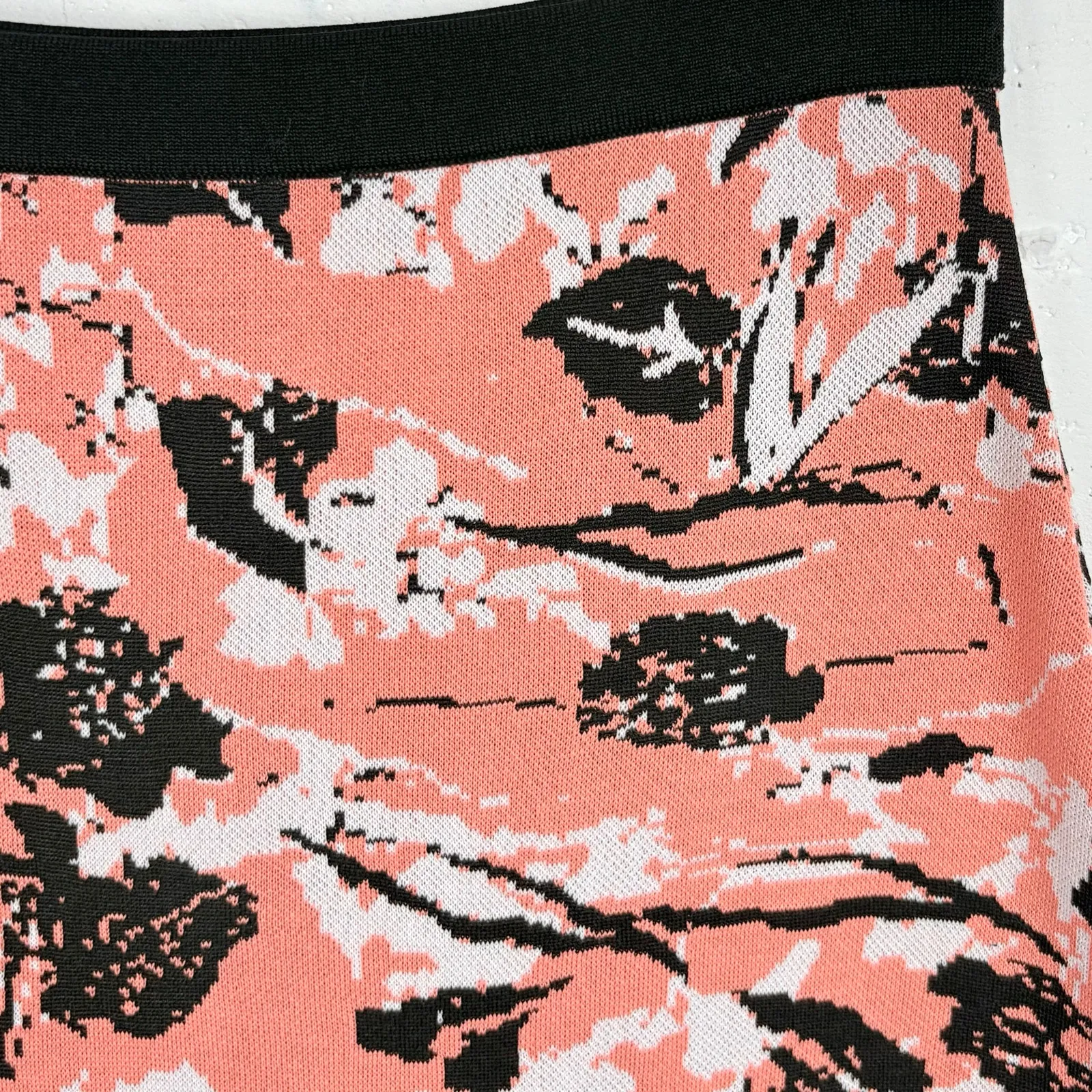 Derek Lam 10 Crosby Womens Floral Knit Midi Skirt Coral Black Waistband Size XS - Image 3