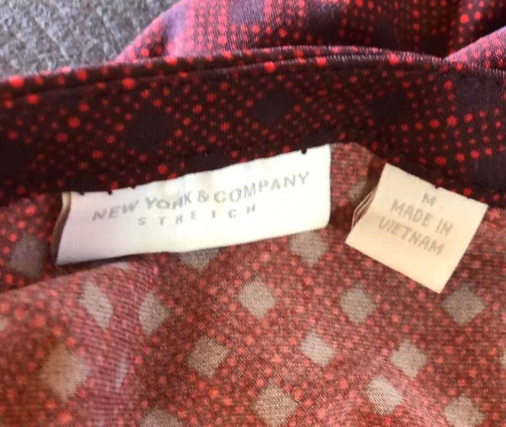 NEW YORK & COMPANY Stretch Burgundy Top Size M - Image 6