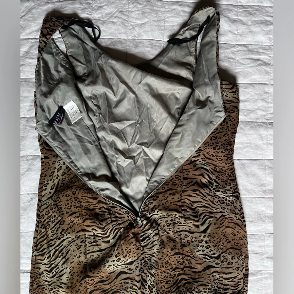 Vintage Tiger Leopard/Cheetah Print Crinkle Midi Dress Mobwife Maximalist - Image 3