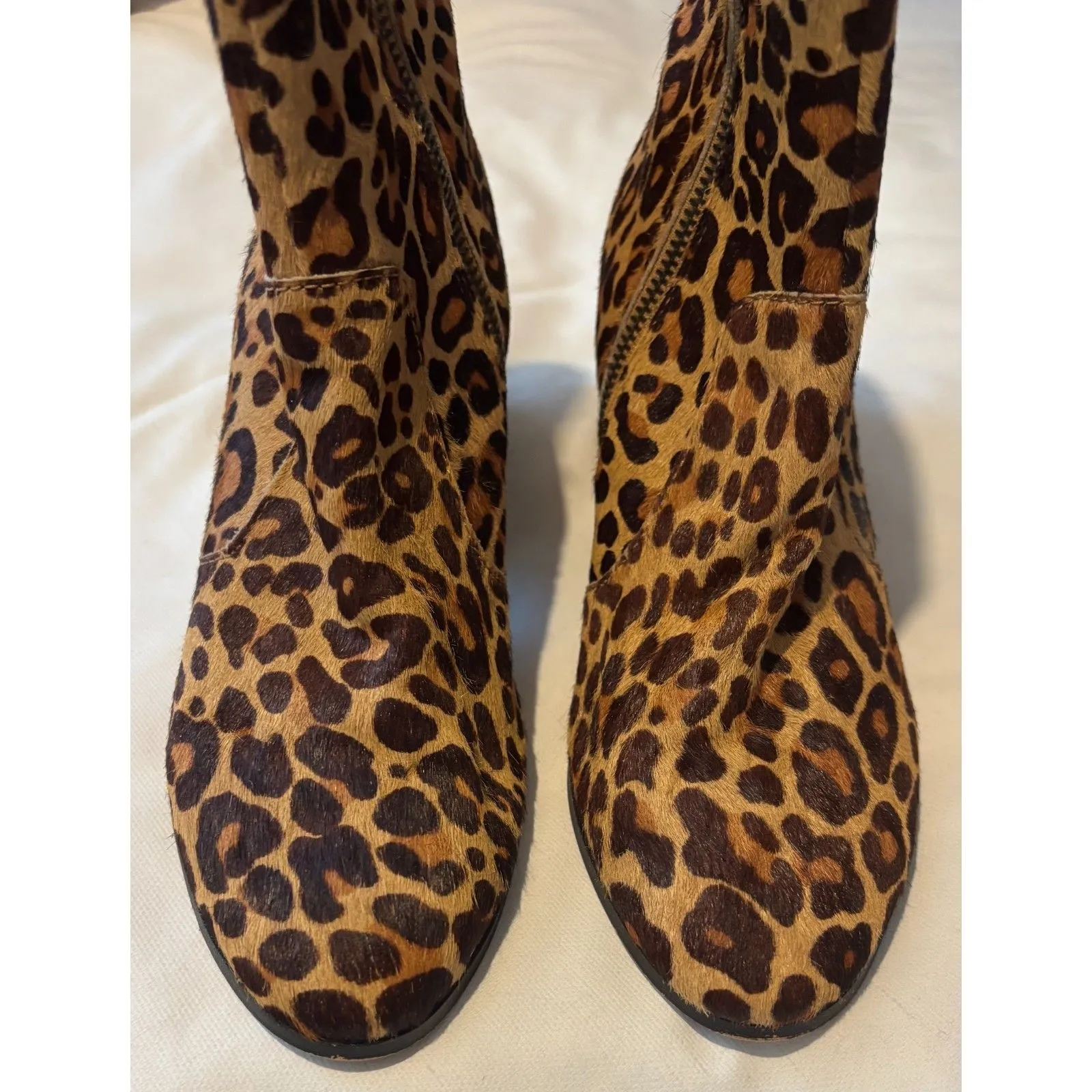 EUC Dolce Vita Leopard Print Chunky Heel Calf Hair Leather Booties, Sz. 6.5 Brown - Image 3