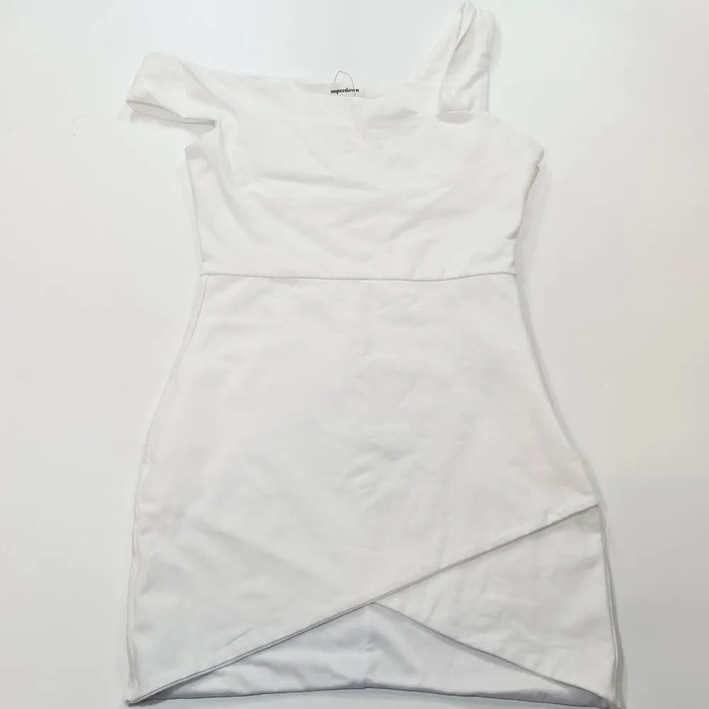 superdown  Fallon Asymmetrical Mini Dress in White Medium - Image 2