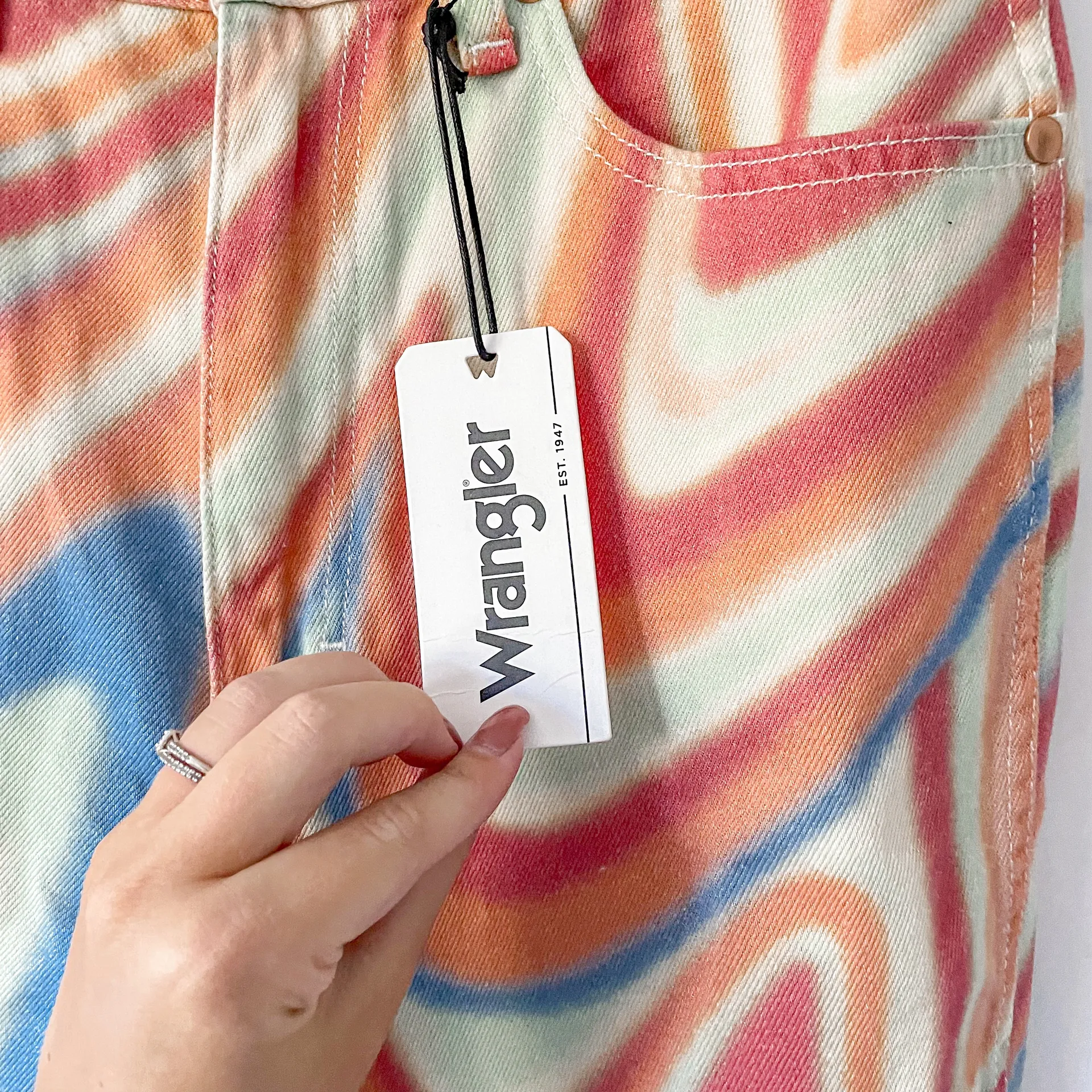Wrangler NWT  WILD WEST 603 WAVE JEAN RAINBOW ENERGY - Image 4
