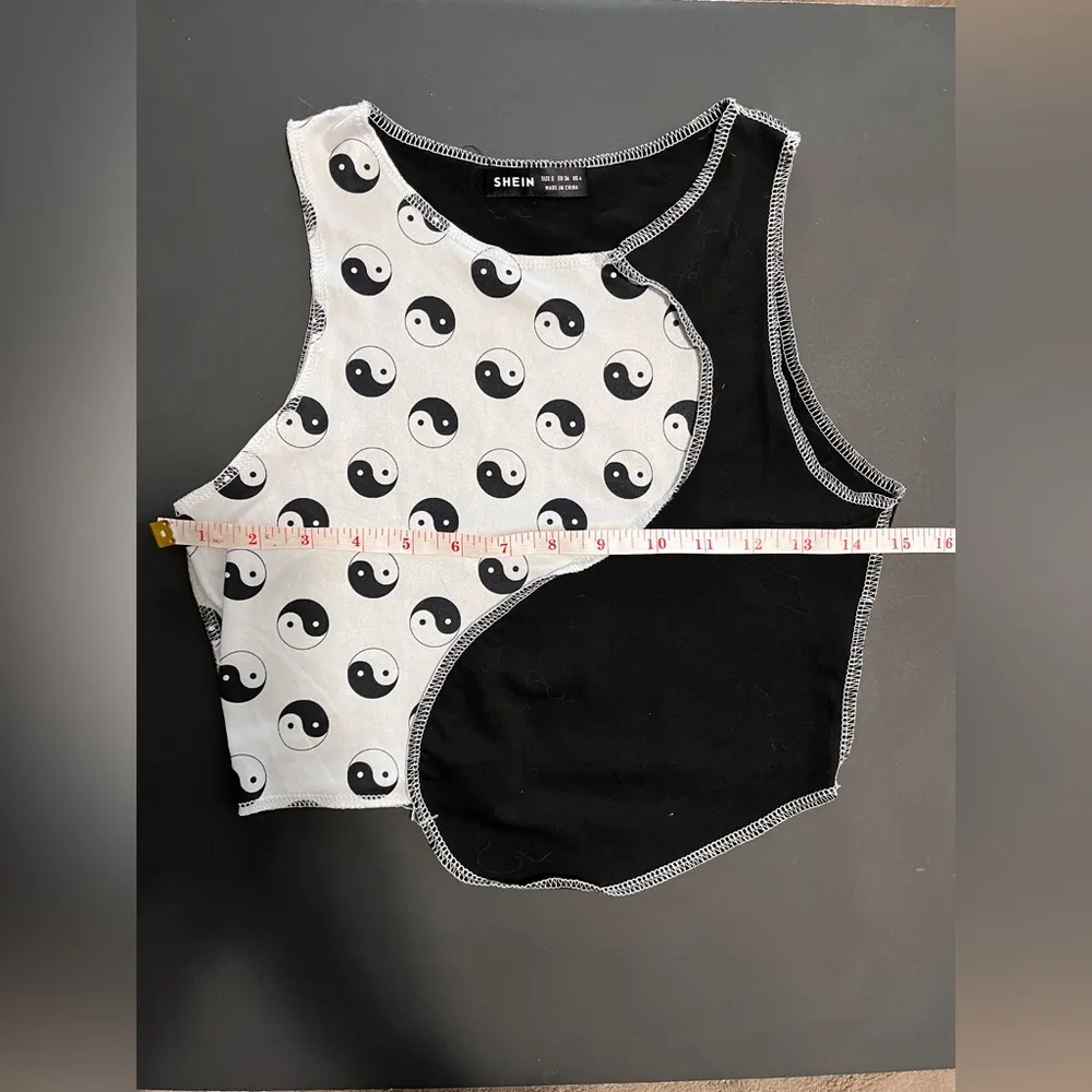 YING YANG Black & White Sleeveless Summer Y2K Tank Top Women’s Sz S Vintage EUC - Image 6