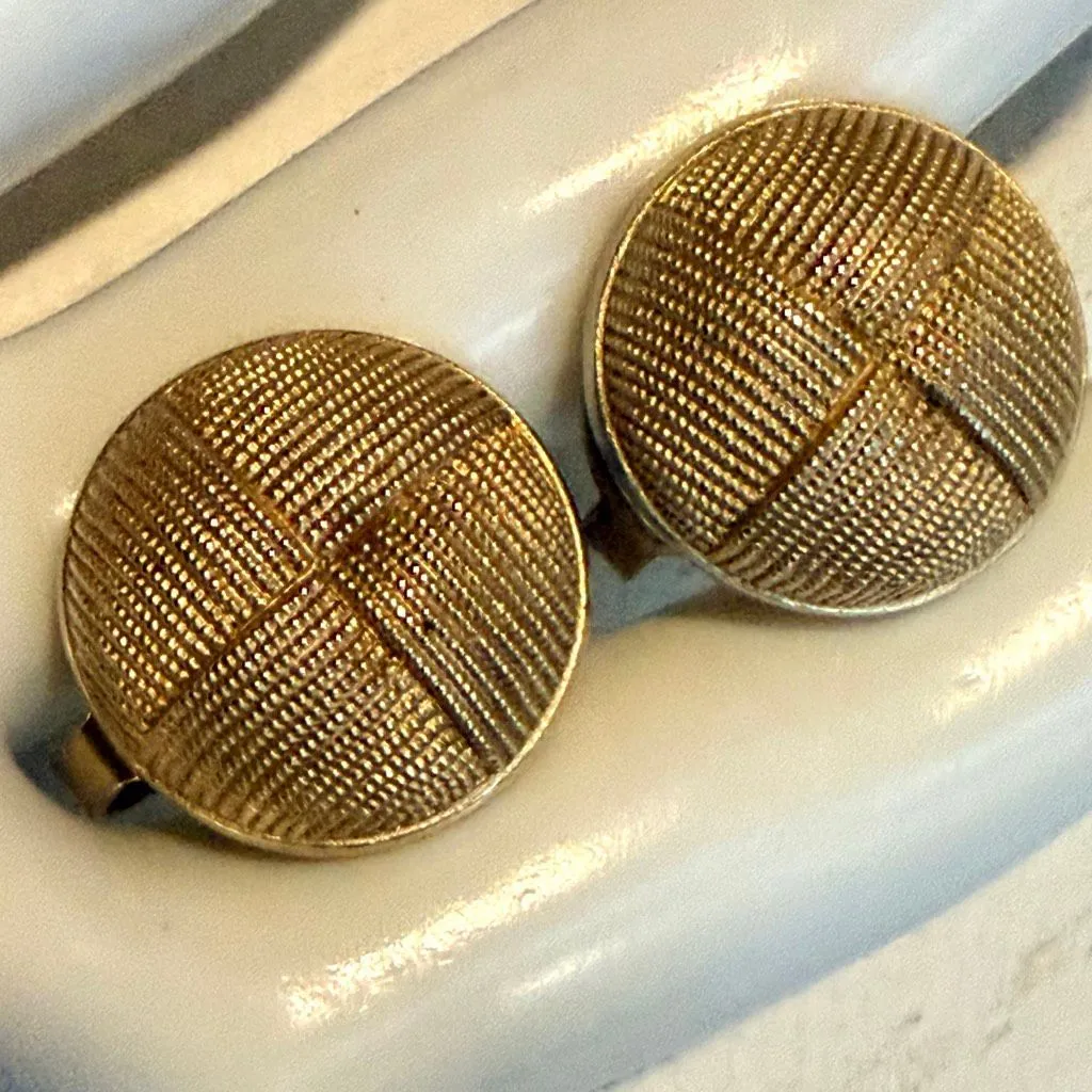 Avon Gold Tone Textured Button Clip Earrings – Vintage - Image 3