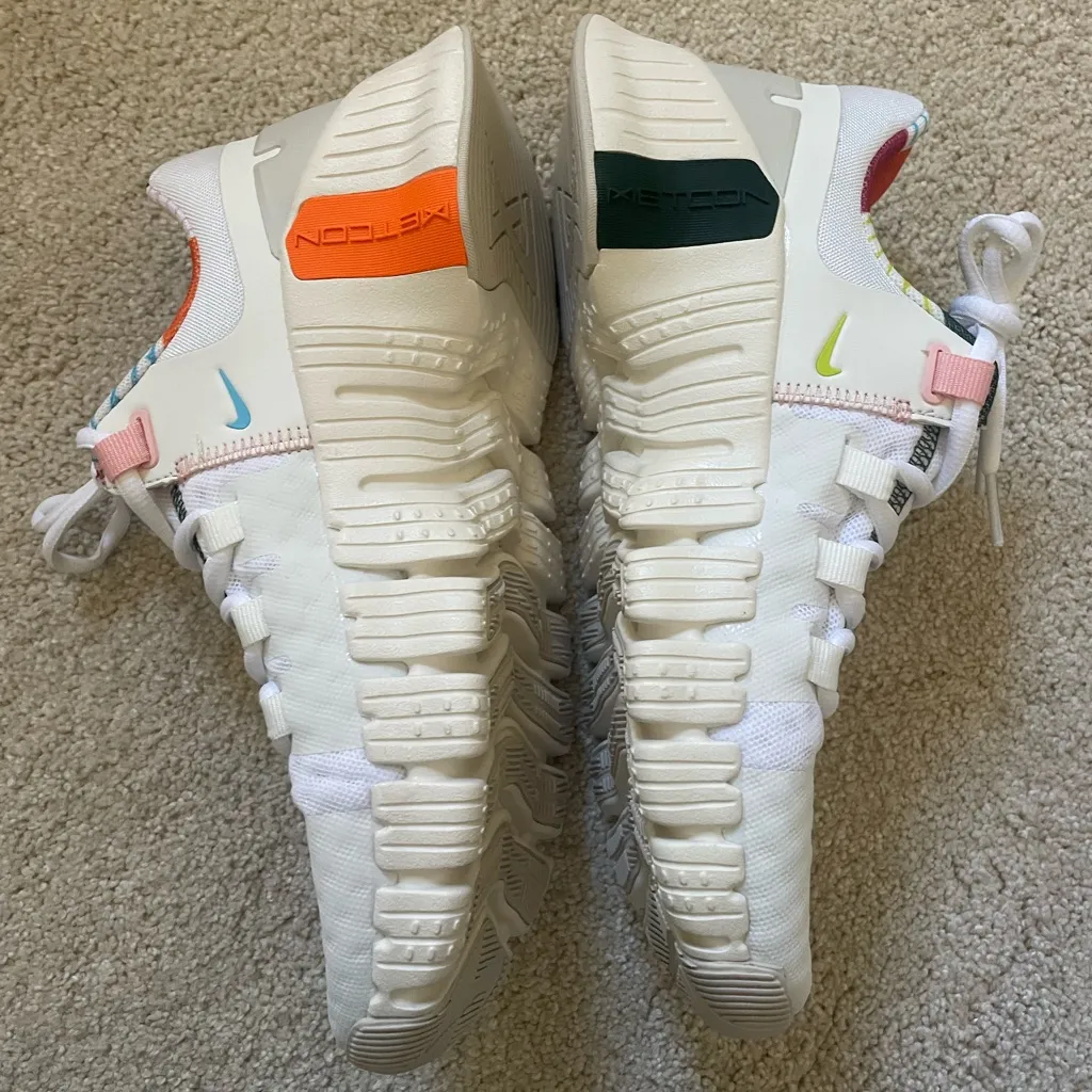 Nike Free Metcon 5 All Petals United w - Image 4