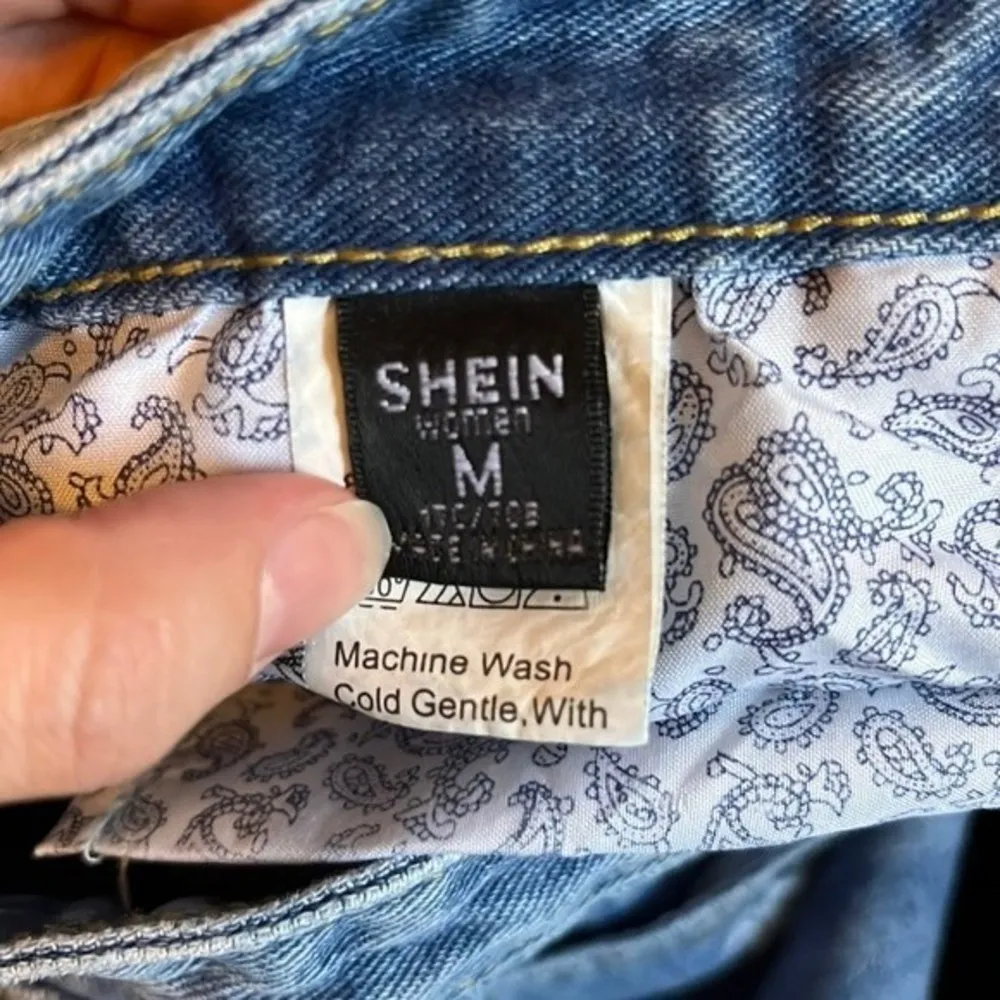 SHEIN Distressed High Waisted Jean Shorts Size Medium - Image 37